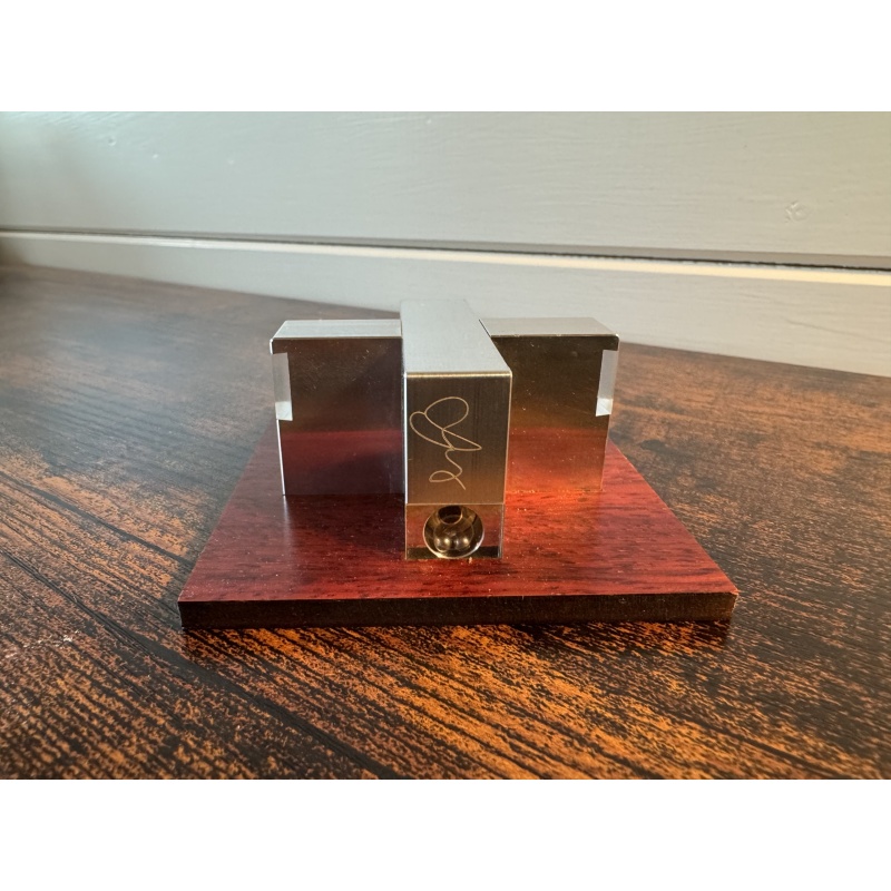 Sweta Cross Wil Strijbos