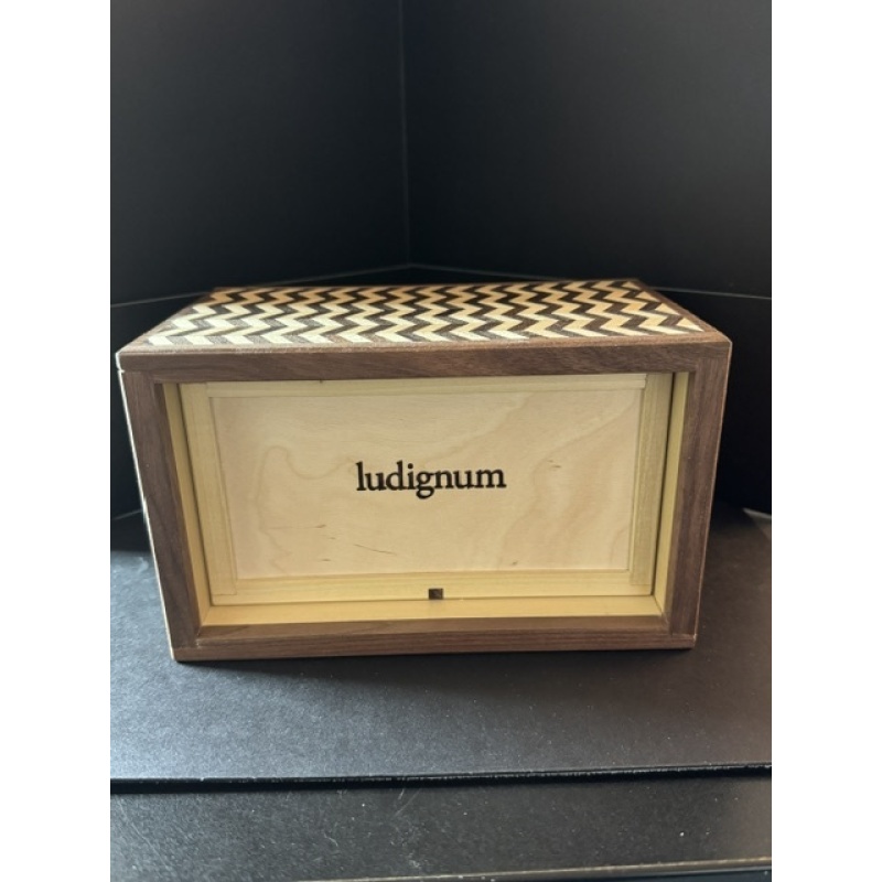 Detour Box by Ludignum