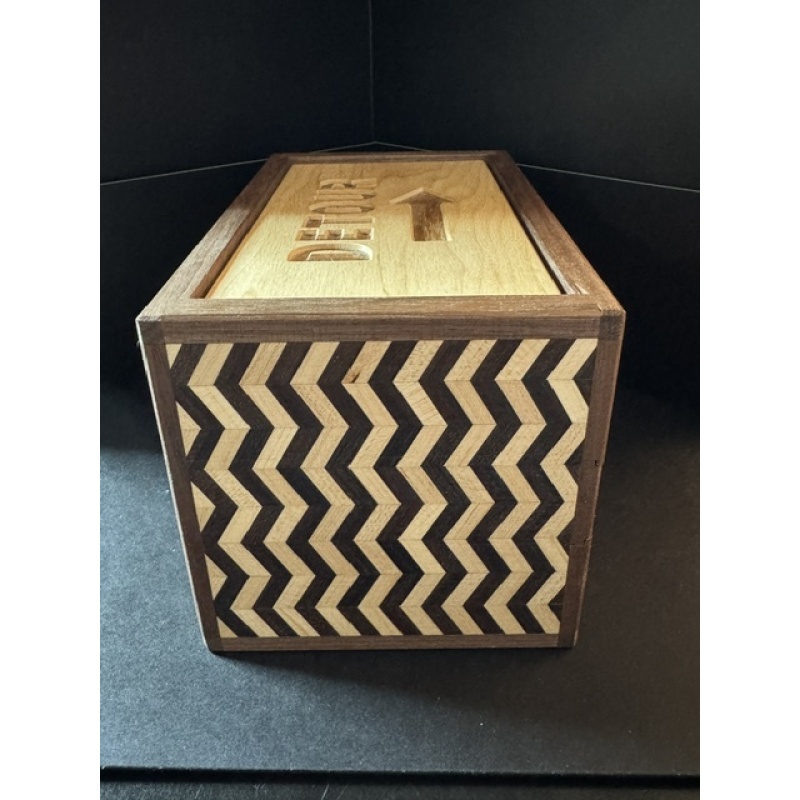 Detour Box by Ludignum