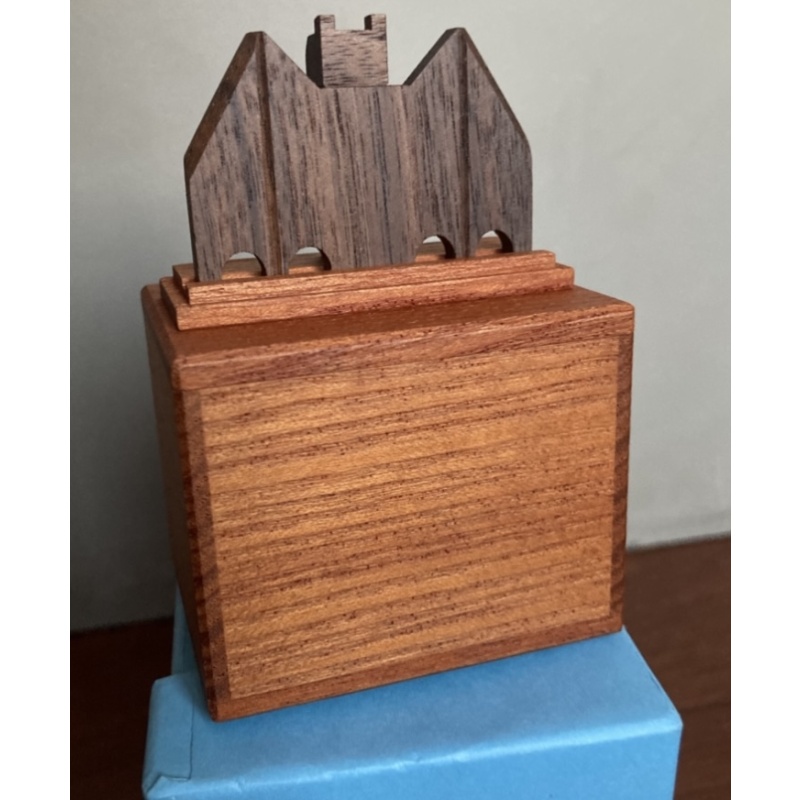 Thinking Bat by Yoh Kakuda