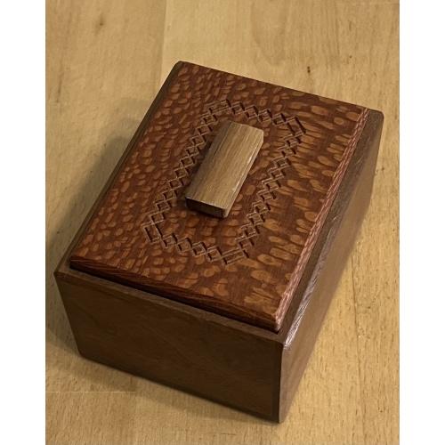 Kleeshay Box by DEDwood Crafts
