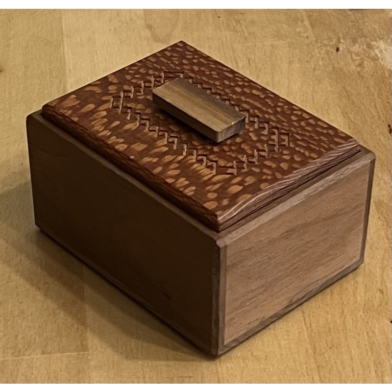Kleeshay Box by DEDwood Crafts