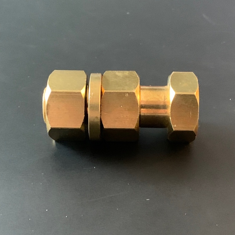 NUTS-N-RING - Rocky Chiaro