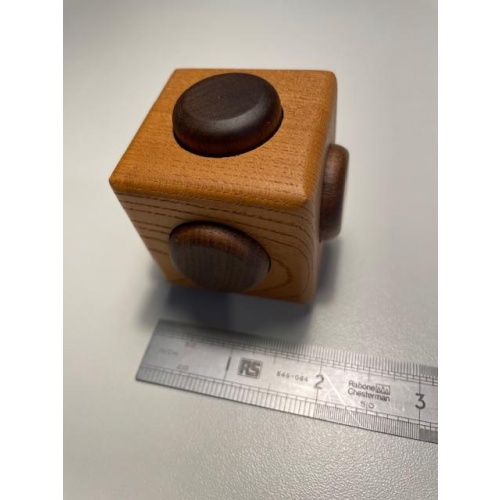 Karakuri Small Box Number 8