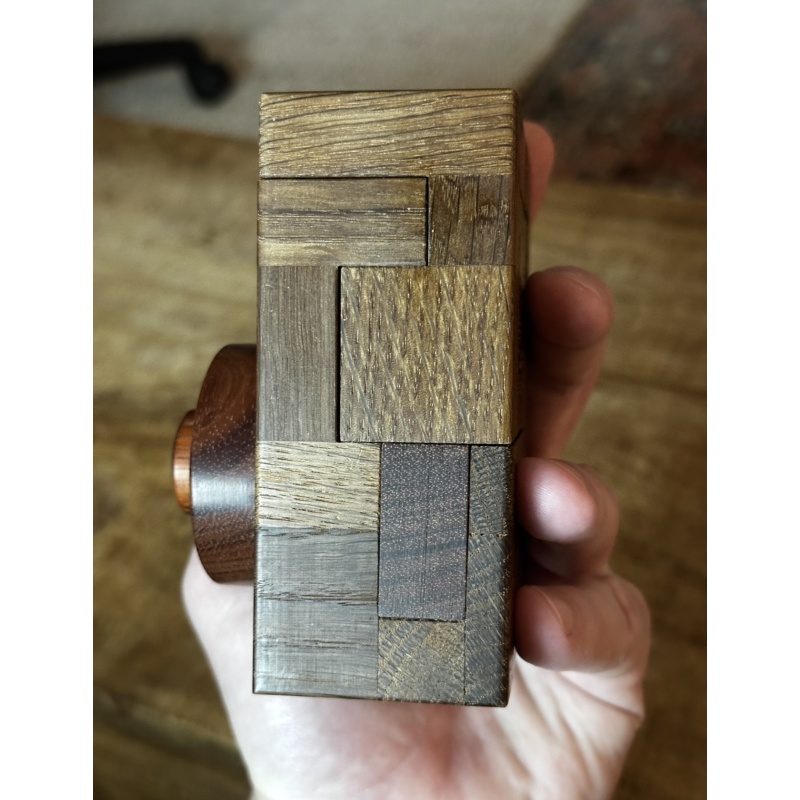 CAMERA CONUNDRUM - RARE