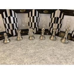 Hanayama Chess Set