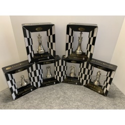 Hanayama Chess Set