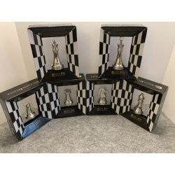 Hanayama Chess Set