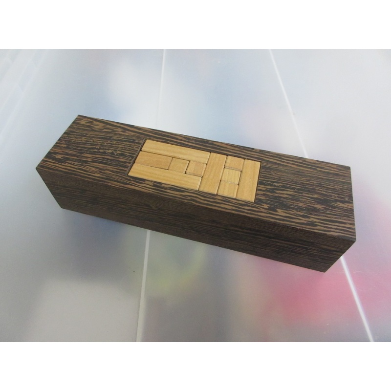 Pent-Cil  Box designed by Jerry Loo, made by Pelikan