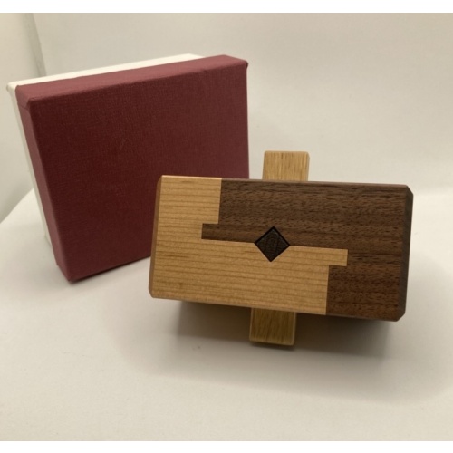 Joint 2, puzzle box by Hiroshi Iwahara (Karakuri)