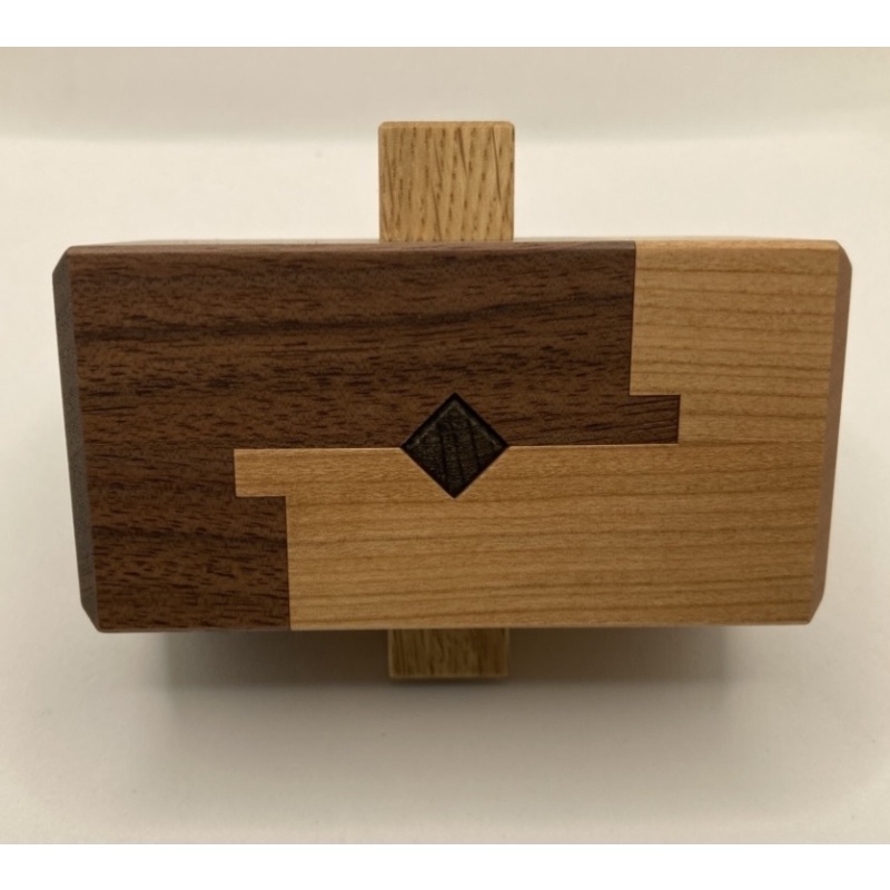 Joint 2, puzzle box by Hiroshi Iwahara (Karakuri)