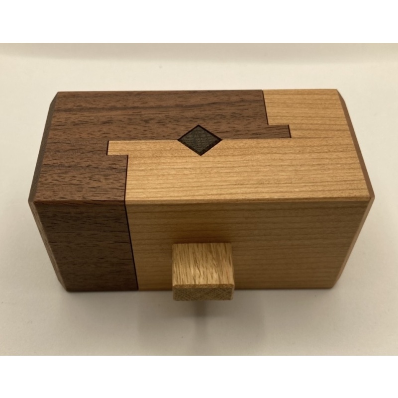 Joint 2, puzzle box by Hiroshi Iwahara (Karakuri)