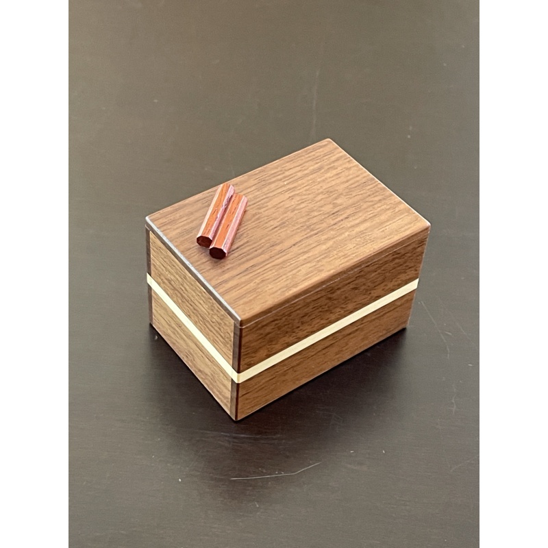 Karakuri Chocolate Cake Box