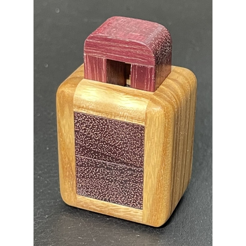 Pelikan Mini Lock designed by Christoph Lohe