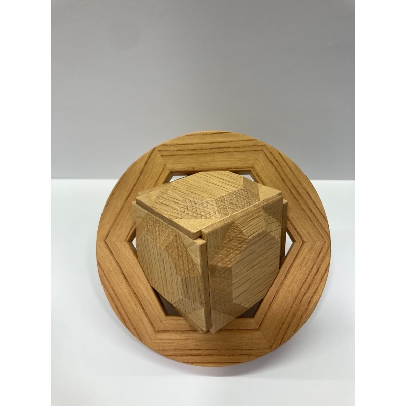 PLANET WITH A RING II - KARAKURI