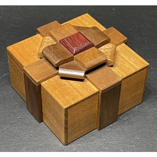 Box with a Ribbon III by Akio Kamei (2015 Karakuri Christmas Gift)