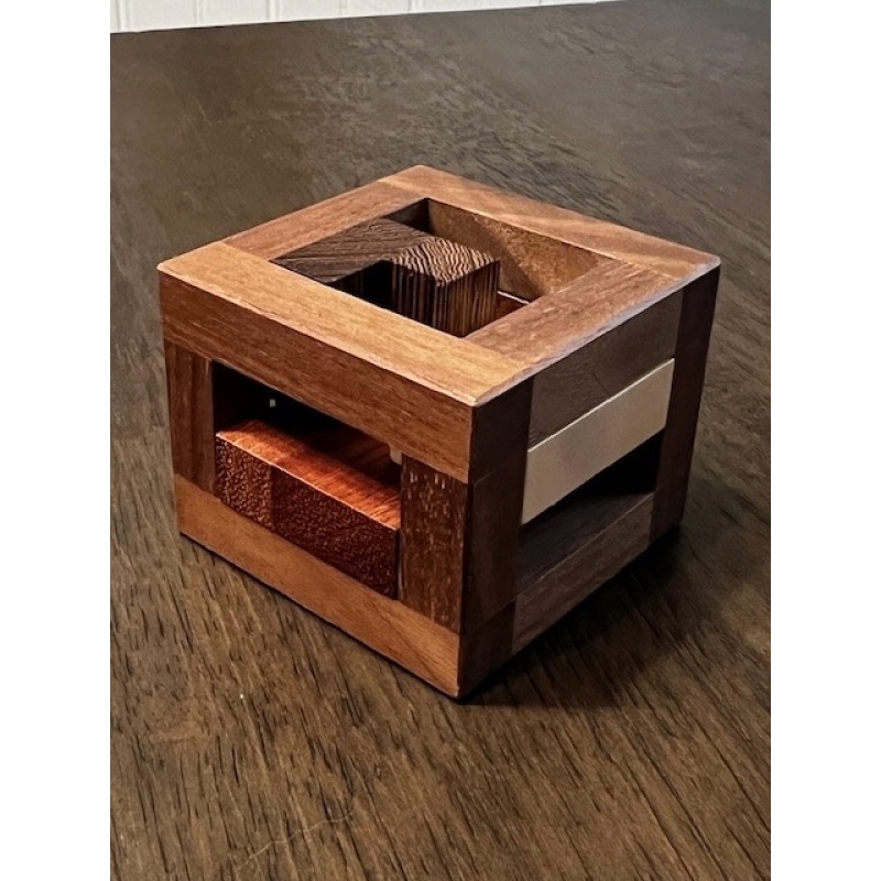 Triad- Pelikan Puzzles