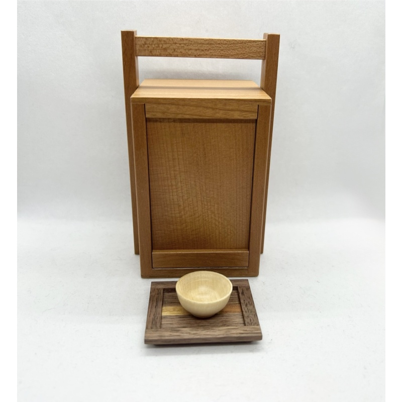 Ramen delivery box (2015) - Kyoko Hoshino (Karakuri)