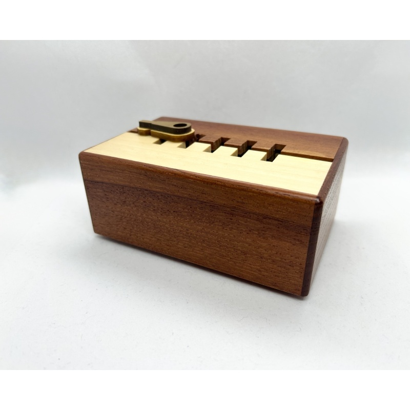 Zipp Chack (2017) - Yasuaki Kikuchi (Karakuri)