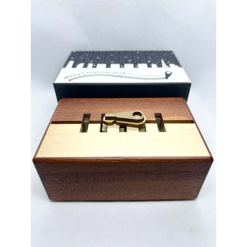 Zipp Chack (2017) - Yasuaki Kikuchi (Karakuri)