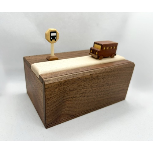 Bus Stop (2018) - Osamu Kasho (Karakuri)