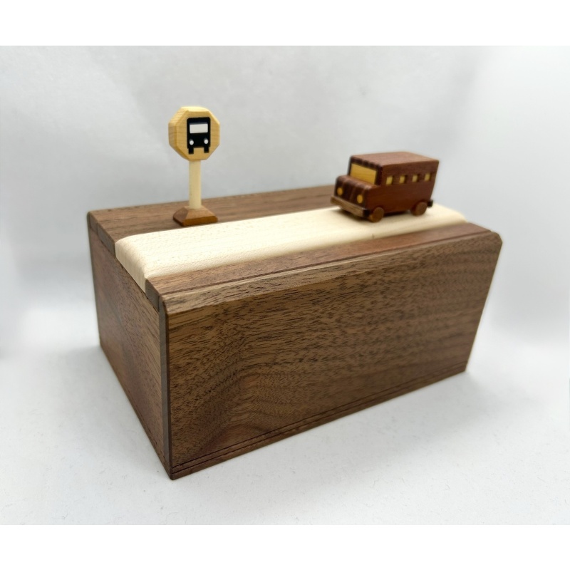 Bus Stop (2018) - Osamu Kasho (Karakuri)