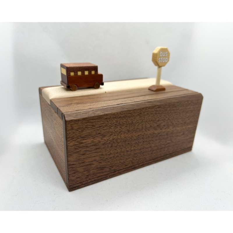 Bus Stop (2018) - Osamu Kasho (Karakuri)