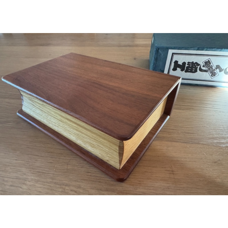 Akio Kamei book box - Karakuri