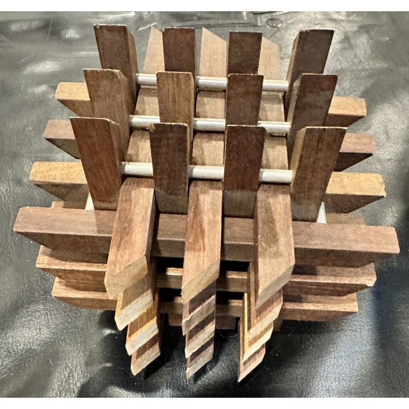 Pineapple construction puzzle