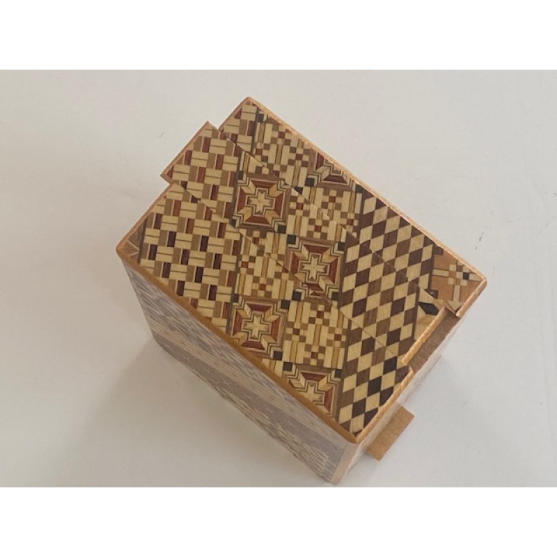  STUCK 5 Sun 14 or 21 + 1 Step Koyosegi Japanese Puzzle Box with 5 Yen coin