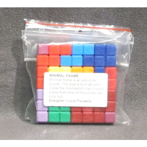 Minimal frame - Lucie Pauwels (puzzleguy)