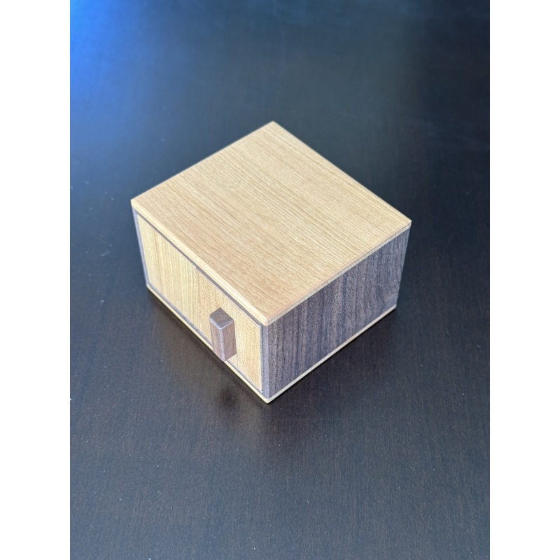 Nanomedashi - Karakuri Box