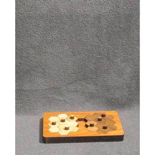 FlyingHex puzzle by Tom Jolly