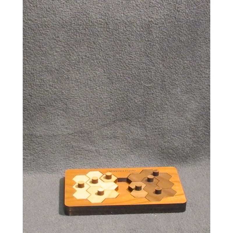 FlyingHex puzzle by Tom Jolly