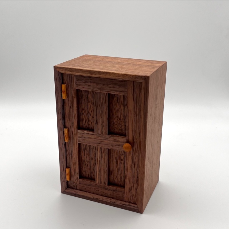 Karakuri Box - Door