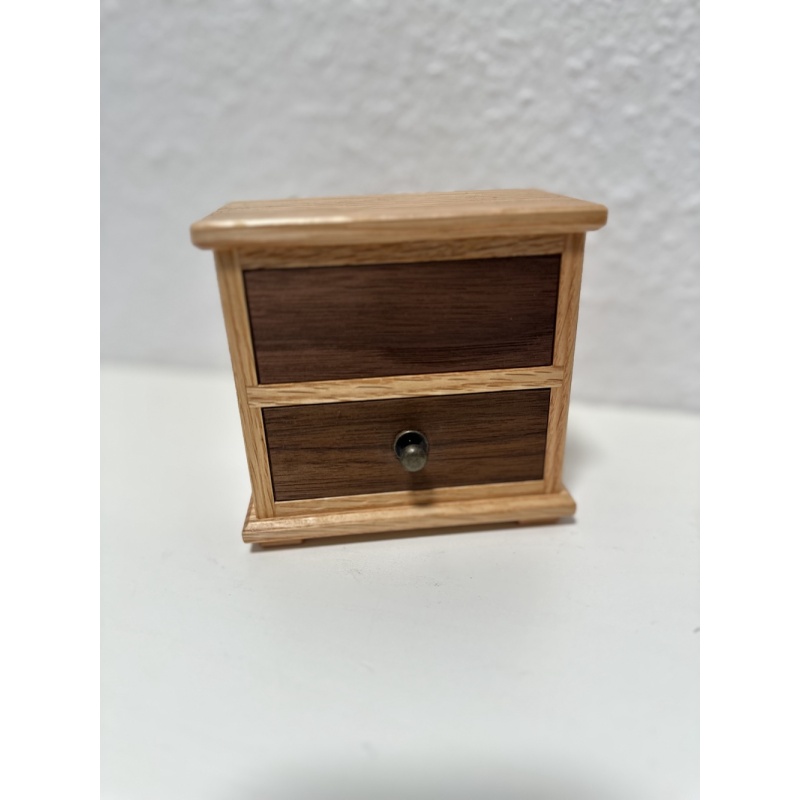 Cabinet - Pelikan (Jakub Dvořák)