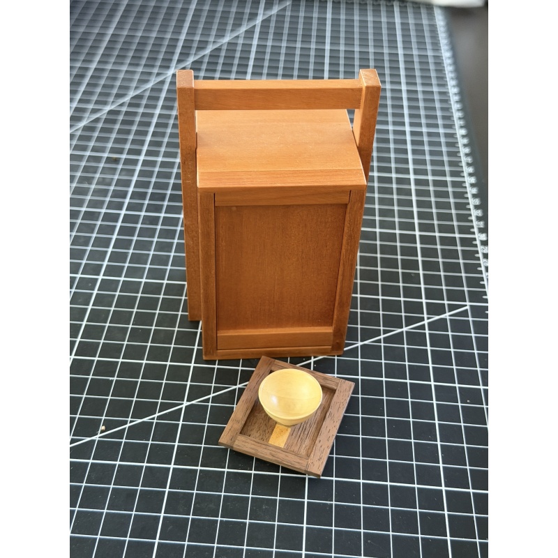 Ramen Delivery Box - Karakuri by Kyoko Hoshino
