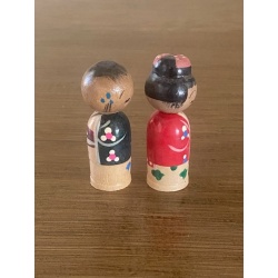 Vintage set of miniature NESTED Japanese Kokeshi Dolls