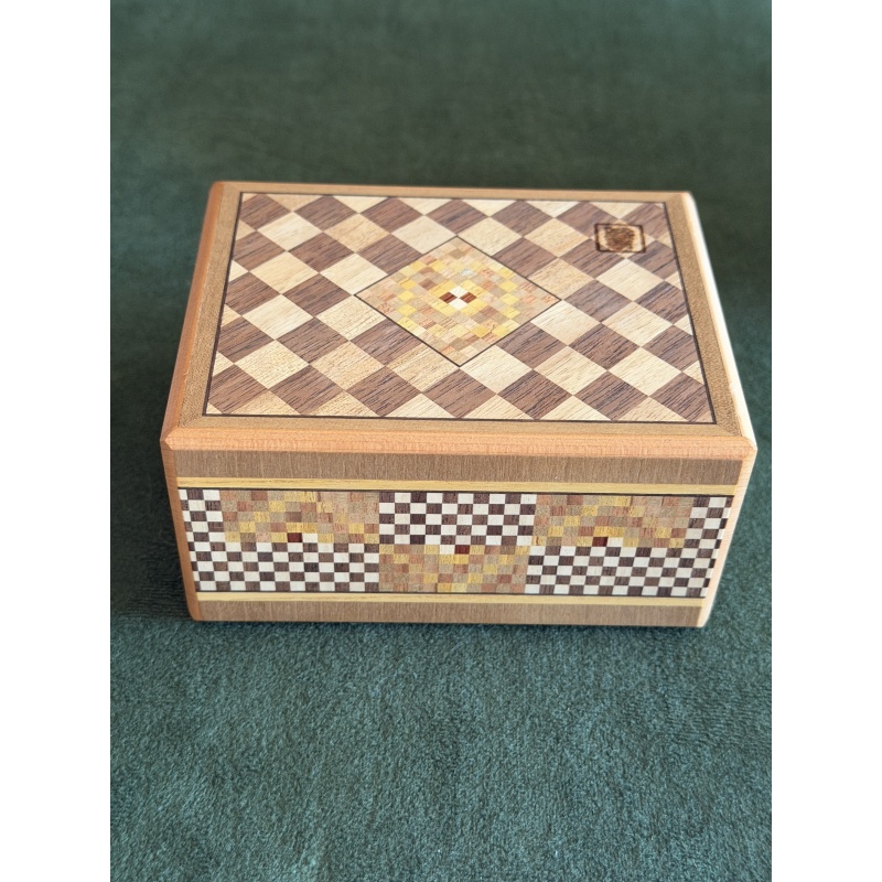 Irregular Open 4 Times Secret Box - Karakuri - Ninomiya