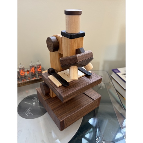 Microscope RF-86 (by Hiroshi Iwahara of KCG)