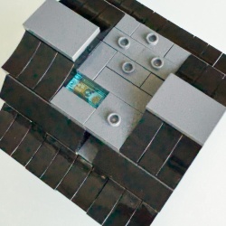 Maki Shiro Lego Puzzle Box - Black Roof