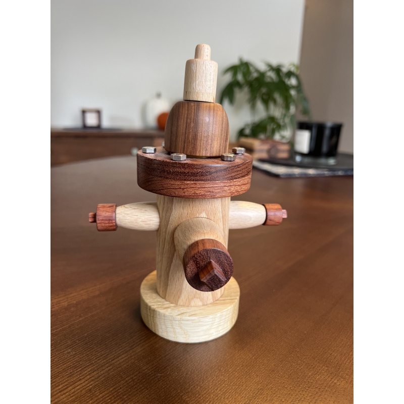 Hydrant (by Stephan Baumegger)