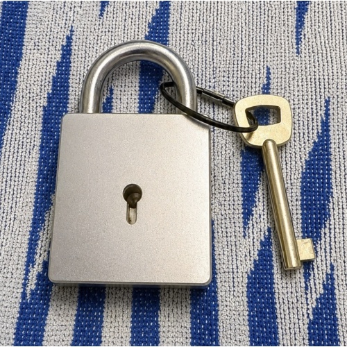 Simple lock 2