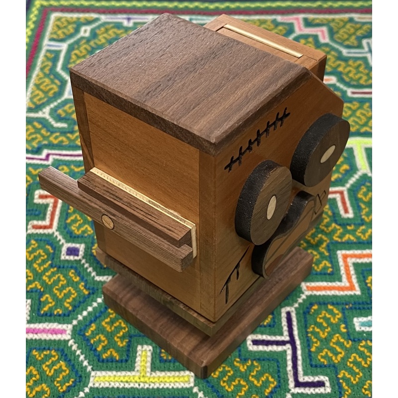 Limbless Larry - BeardsWoodshop Co.