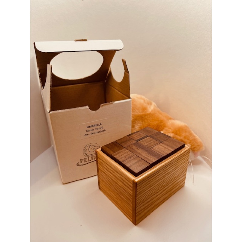 Umbrella - Tamas Vanyo by Pelikan