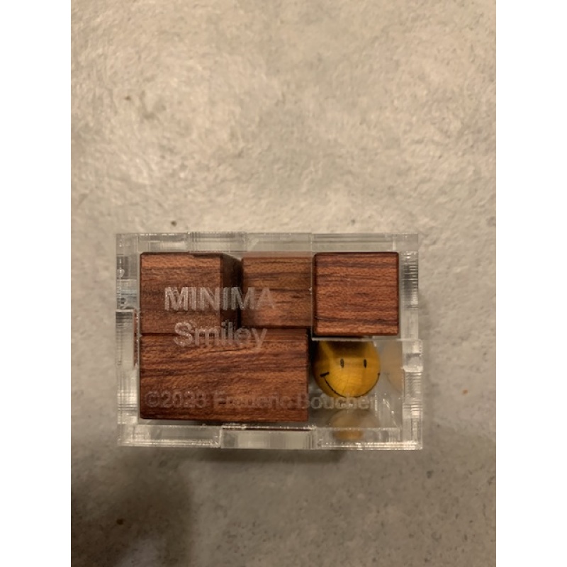 Minima Smiley - Frederic Boucher