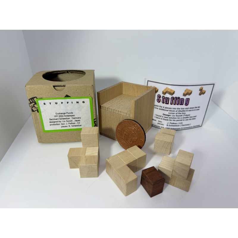 Stuffing packing puzzle with fixed piece