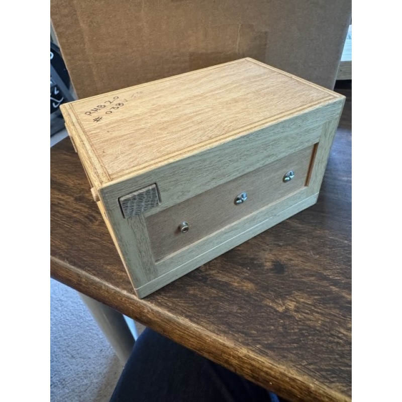 RHB 2.0 - red herring box v2