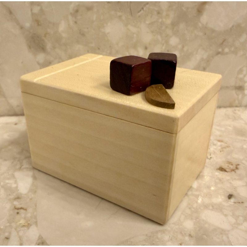 Karakuri Cheese Cake (Small Box)