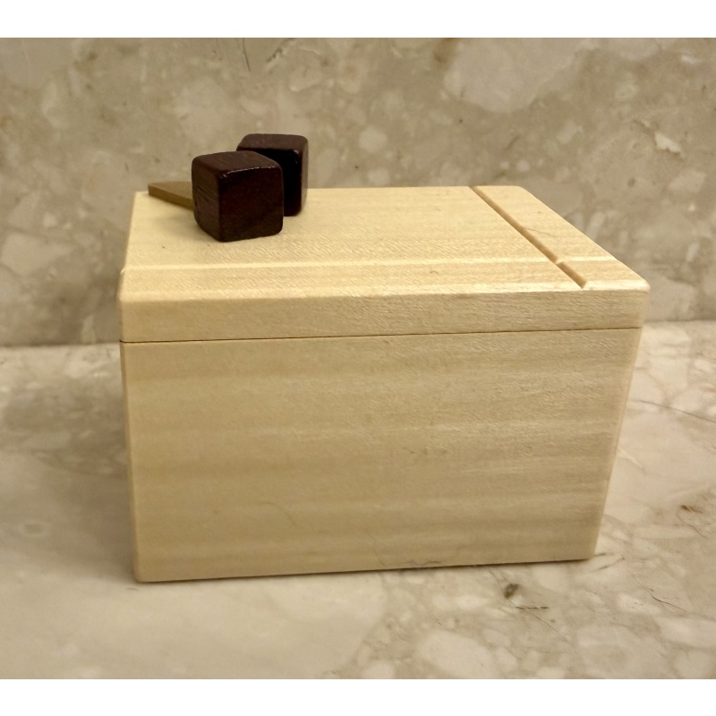 Karakuri Cheese Cake (Small Box)